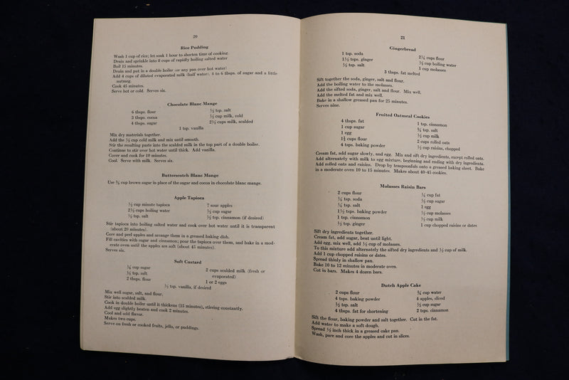 1942 MASS. DEPT OF HEALTH SERVING MEALS AT LOW COST SOFTCOVER BOOK - K 1355