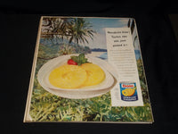 1960 NOVEMBER MCCALL'S MAGAZINE - NICE FASHION FRONT COVER - E 5904