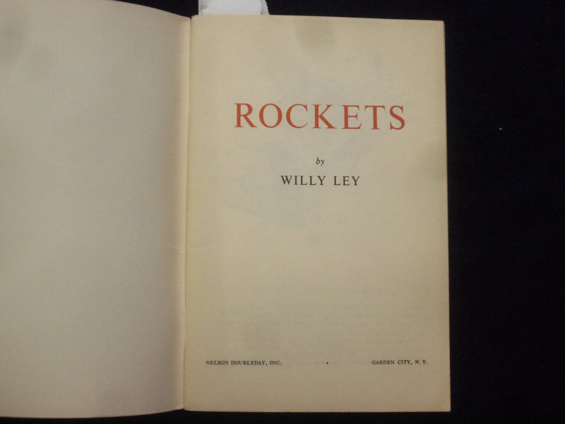 1960 ROCKETS - SCIENCE SERVICE PROGRAM SOFTCOVER BOOK BY WILLY LEY - J 9660