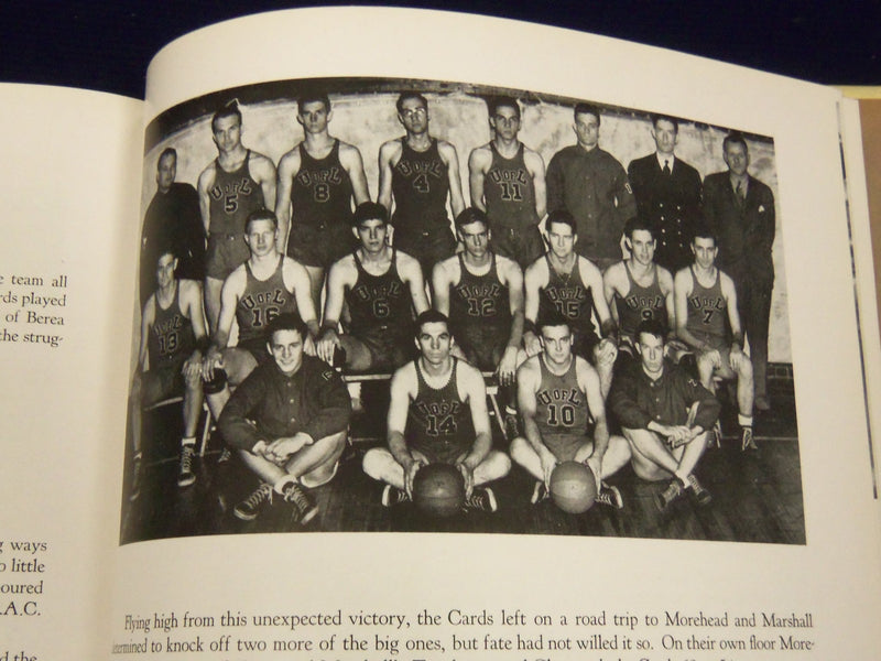 1944 THOROUGHBRED UNIVERSITY OF LOUISVILLE KENTUCKY COLLEGE YEARBOOK - YB 664