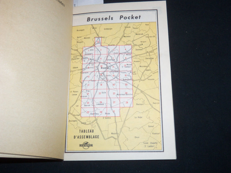 1960'S BRUXELLES POCKET GUIDE - ENGLISH & FRENCH TEXT - 32 MAPS - J 9292