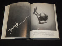 1975 MEN BENEATH THE SEA HARDCOVER BOOK BY HANS HASS - KD 7746