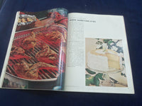 1968 JUNE BETTER HOMES AND GARDENS MAGAZINE - NICE COVER, PHOTOS & ADS- ST 4628R