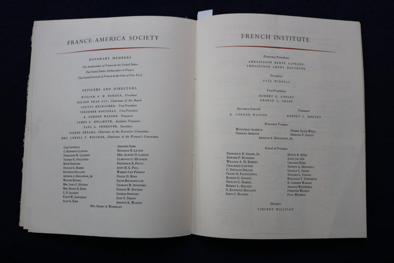 1960 APRIL 26 GENERAL CHARLES DE GAULLE DINNER PROGRAM SOFTCOVER BOOK - K 904