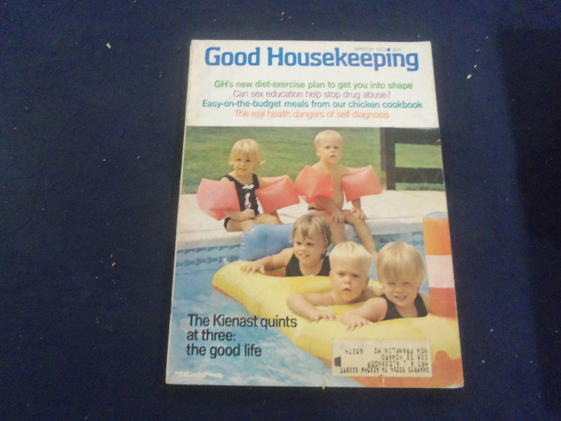 1973 MARCH GOOD HOUSEKEEPING MAGAZINE - THE KIENAST QUINTS AT THREE - F 252L
