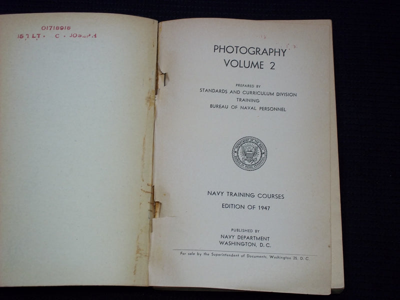 1947 PHOTOGRAPHY NAVY TRAINING COURSES SOFTCOVER BOOK - KD 7636