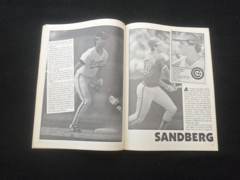 1987 BASEBALL STARS MAGAZINE - ROGER CLEMENS AND DON MATTINGLY - ST 457D