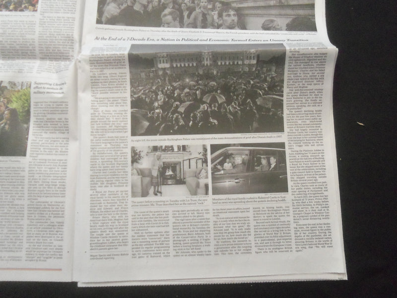 2022 SEPTEMBER 9 NEW YORK TIMES - QUEEN ELIZABETH DIED AT AGE 96 (1926-2022)