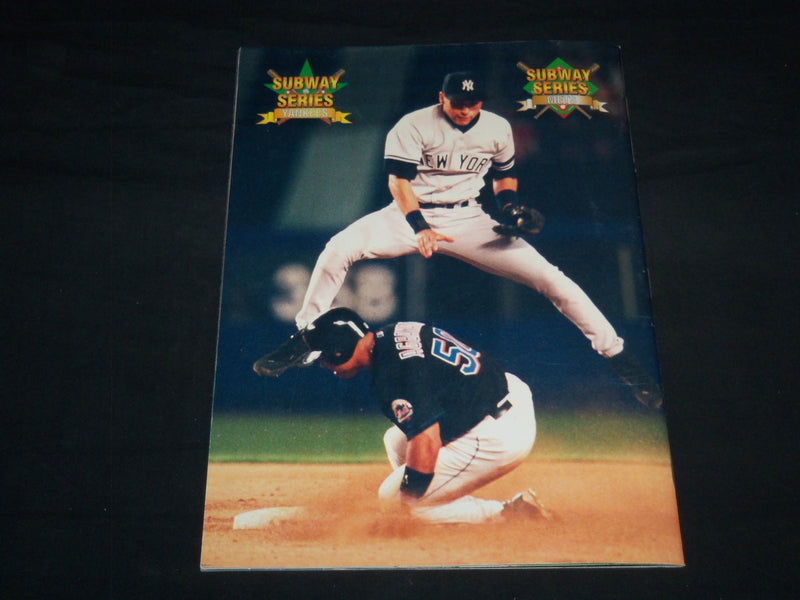 2001 METS - YANKEES SUBWAY SERIES MAGAZINE - DEREK JETER - MIKE PIAZZA - J 8697