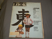 1969 OCTOBER 21 LOOK MAGAZINE - JAPAN 1970 - LENNON SISTERS - LK 45