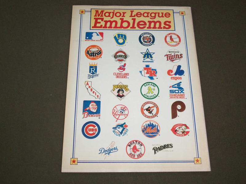 1989 MAJOR LEAGUE BASEBALL YEARBOOK MAGAZINE - OREL HERSHISER - SP 9753