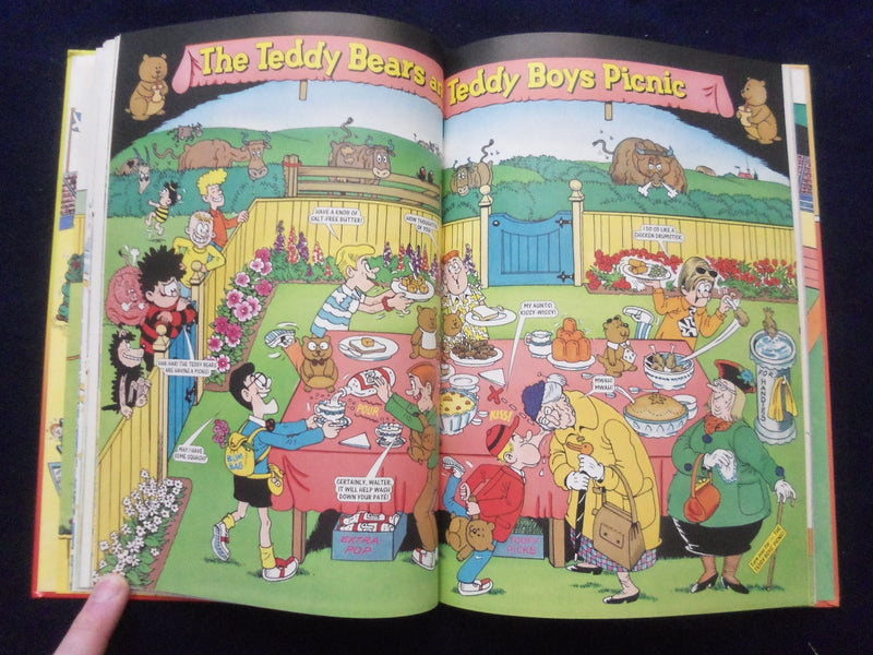 2004 DENNIS THE MENACE ANNUAL 2004 HARDCOVER BOOK - KD 8314