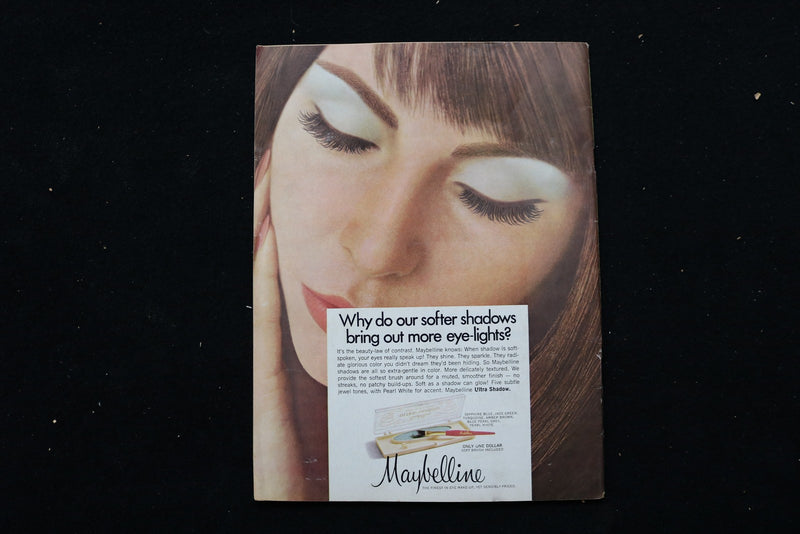 1968 OCTOBER TV RADIO MOVIE GUIDE MAGAZINE - JACKIE KENNEDY COVER - E 25745