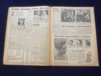 1956 JULY 29 SUNDAY MIRROR NEWSPAPER - PORT COPS QUIT IN V-GIRL PROBE - NP 6740
