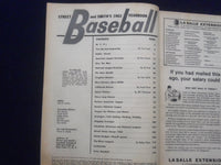 1963 STREET AND SMITH'S BASEBALL MAGAZINE - TOM TRESH COVER - SP 1523B