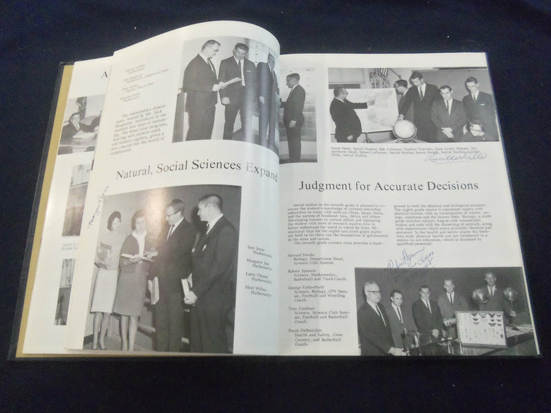 1968 LEAVES OF WOODVIEW WOODVIEW JUNIOR H.S. YEARBOOK -INDIANAPOLIS, IN- YB 2669