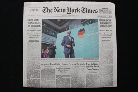 2025 FEB 24 NEW YORK TIMES - CALLING SUMMIT, ZELENSKY RESISTS U.S. MINERAL DEAL