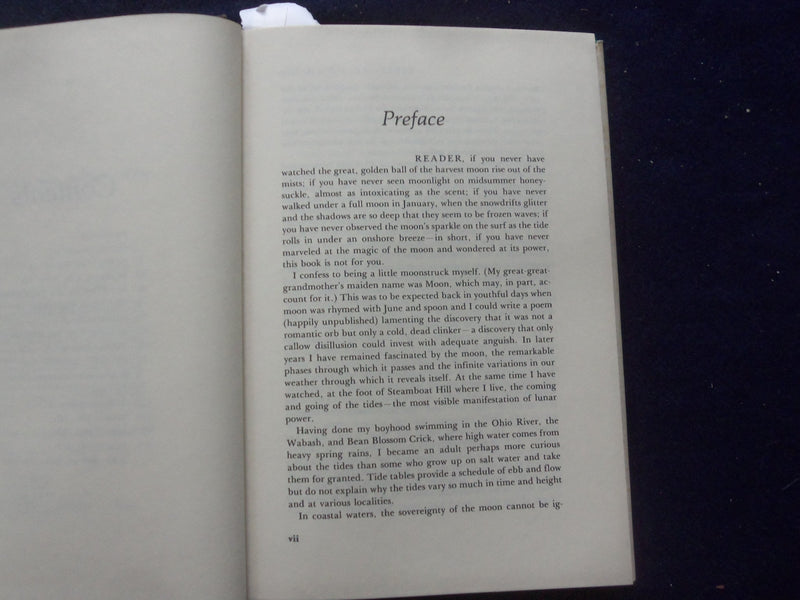 1979 TIDES AND THE PULL OF THE MOON HARDCOVER BOOK BY FRANCIS E. WYLIE - KD 8398