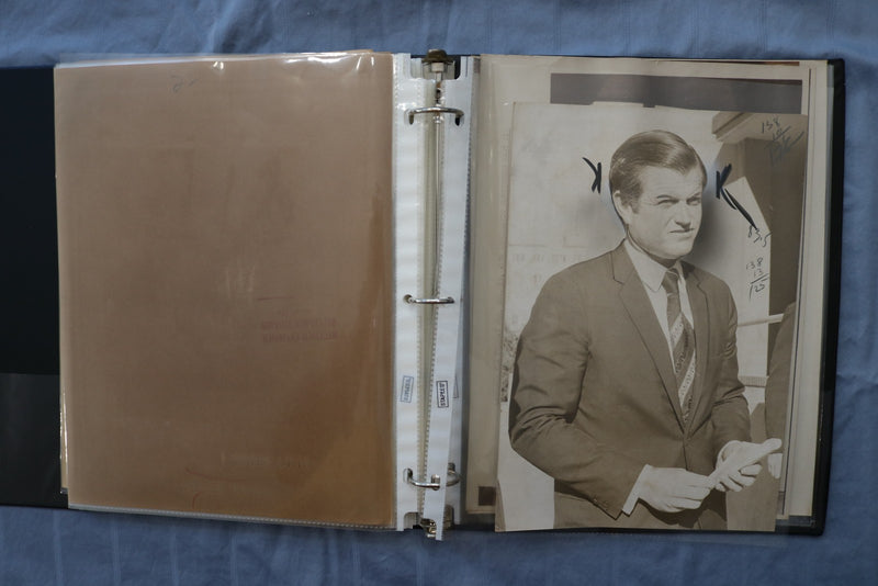 TED KENNEDY ORIGINAL NEWS PHOTOS ALBUM - 34 PHOTOS - #34