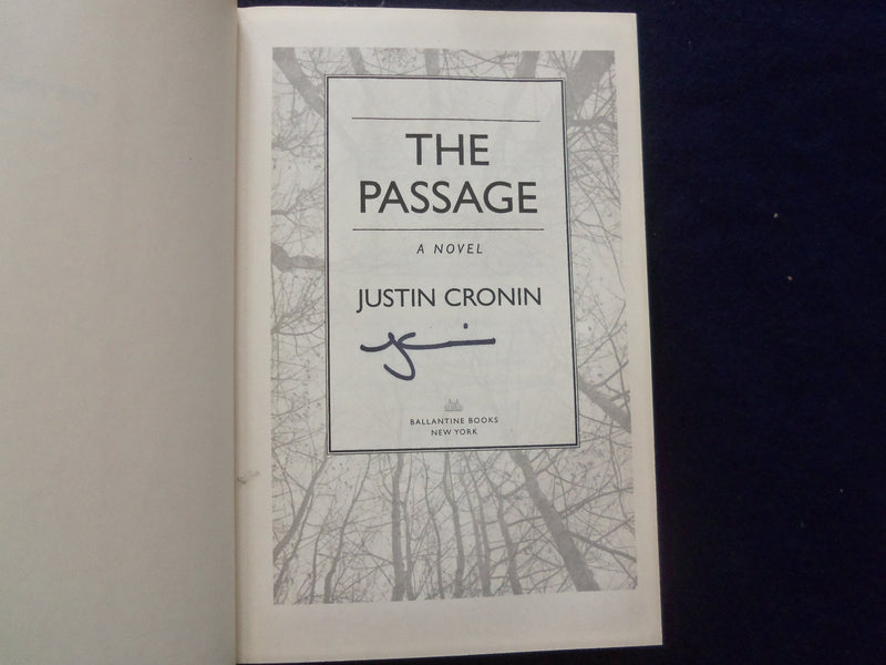 2010 THE PASSAGE HARDCOVER BOOK - AUTOGRAPHED BY JUSTIN CRONIN - KD 8524