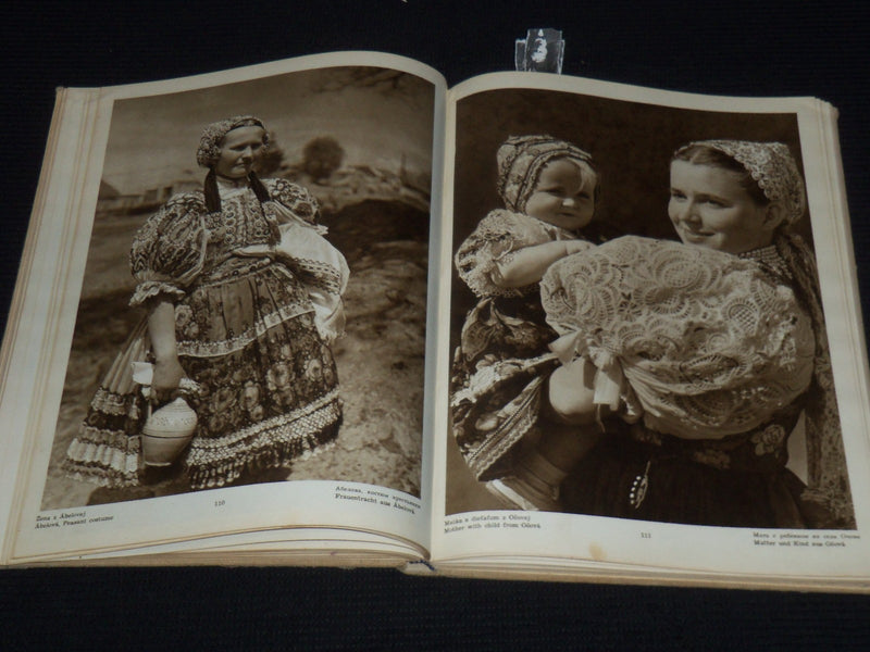 1956 SLOVENSKO VO FOTOGRAFII VOLUME BY MARTIN OSVESTA - KAROLA PLICKU - KD 1380D