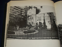 1976 THE PARKS SQUARES & MEWS OF LONDON HARDCOVER BOOK BY S. LESBERG - KD 2794