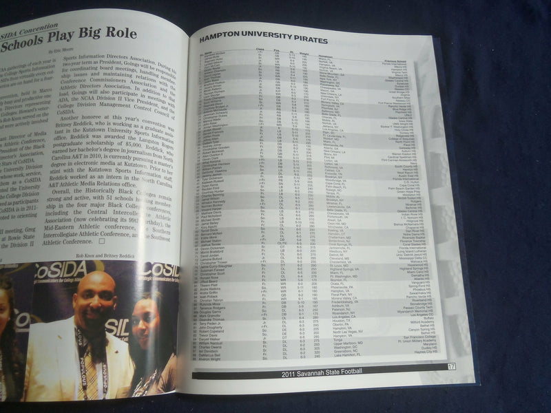 2011 OCT 29 FOOTBALL PROGRAM - SAVANNAH STATE UNIV VS HAMPTON UNIV - SP 1218C