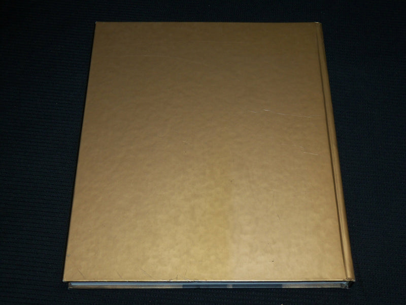 1991 ANNIE LEIBOVITZ PHOTOGRAPHS 1970-1990 HARDCOVER BOOK - NICE PHOTOS - R 721I