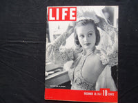 1937 DECEMBER 20 LIFE MAGAZINE - PRETTIEST GIRL IN PARADISE - L 57