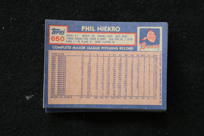 PHIL NIEKRO 1984 TOPPS BASEBALL CARDS - CARD #650 - NM-MT - LOT OF 32 - #49