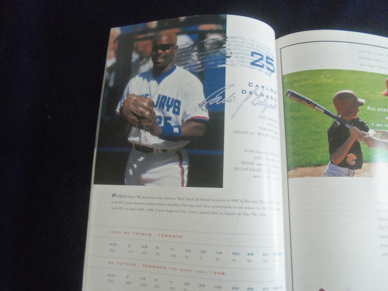 1998 TORONTO BLUE JAYS YEARBOOK - ROGER CLEMENS - ST 7115