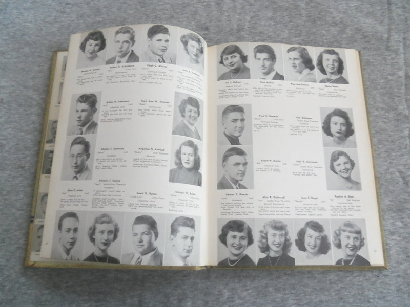 1950 MAGIC CASEMENTS LODI HIGH SCHOOL YEARBOOK - LODI, NEW JERSEY - YB 2888