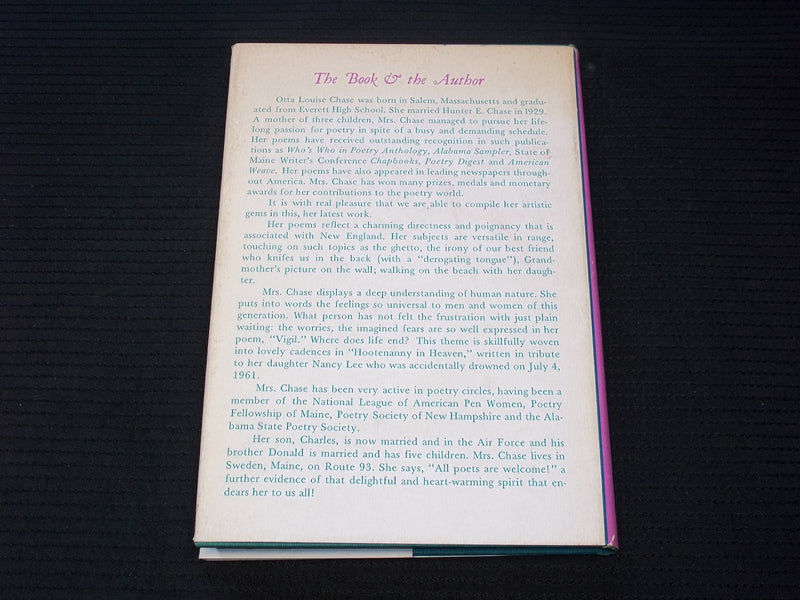 1973 NOVEMBER VIOLETS HARDCOVER BOOK SIGNED BY OTTA LOUISE CHASE - KD 7569