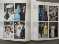 1989 DEBRETT'S THE PRINCESS OF WALES FASHION GUIDE SOFTCOVER BOOK - K 263