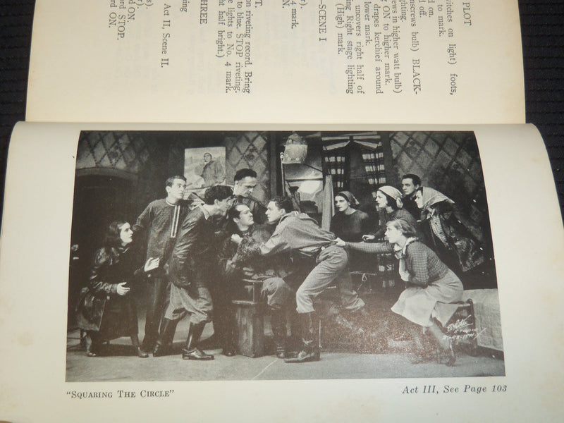 1936 SQUARING THE CIRCLE SOFTCOVER BOOK BY VALENTINE KATAEV - K 2622
