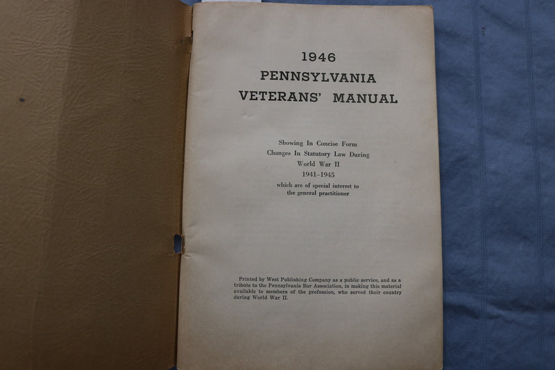 1946 PENNSYLVANIA VERTERANS' MANUAL SOFTCOVER BOOK - K 323