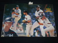 2001 METS - YANKEES SUBWAY SERIES MAGAZINE - DEREK JETER - MIKE PIAZZA - J 8697