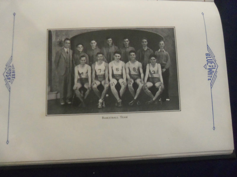 1933 BLUE & WHITE CROSBY HIGH SCHOOL YEARBOOK - WATERBURY, CONNECTICUT - YB 2675