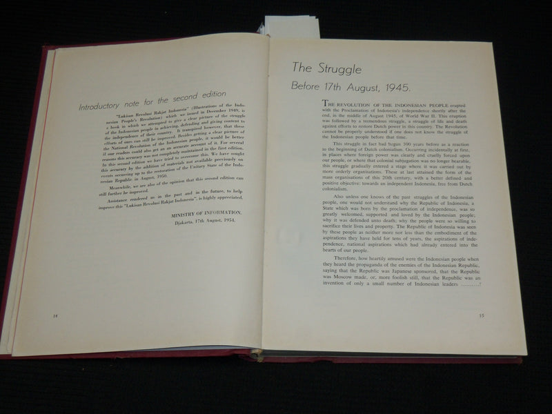 1954 ILLUSTRATIONS OF THE REVOLUTION INDONESIA 1945-1950 HARDCOVER BOOK - R 726Q