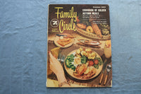 1957 OCTOBER FAMILY CIRCLE MAGAZINE - COOKBOOK OF AUTUMN MEALS COVER - ST 6921D