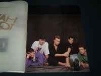 1989 NEW KIDS ON THE BLOCK HANG IN TOUGH PROGRAM - GREAT PHOTOS - SP 3242D