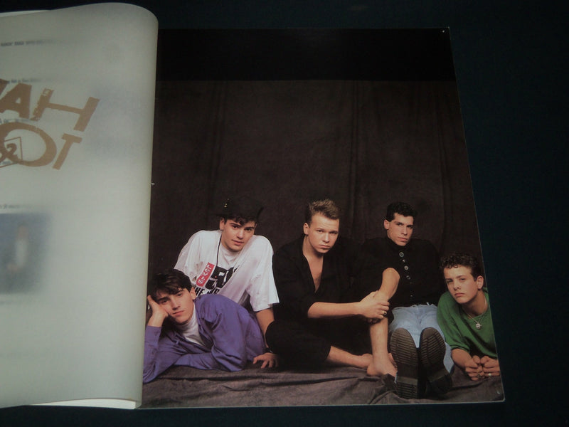 1989 NEW KIDS ON THE BLOCK HANG IN TOUGH PROGRAM - GREAT PHOTOS - SP 3242D