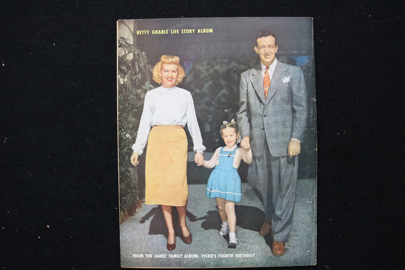 1949 BETTY GRABLE LIFE STORY ALBUM MAGAZINE - BETTY GRABLE COVER - E 24549