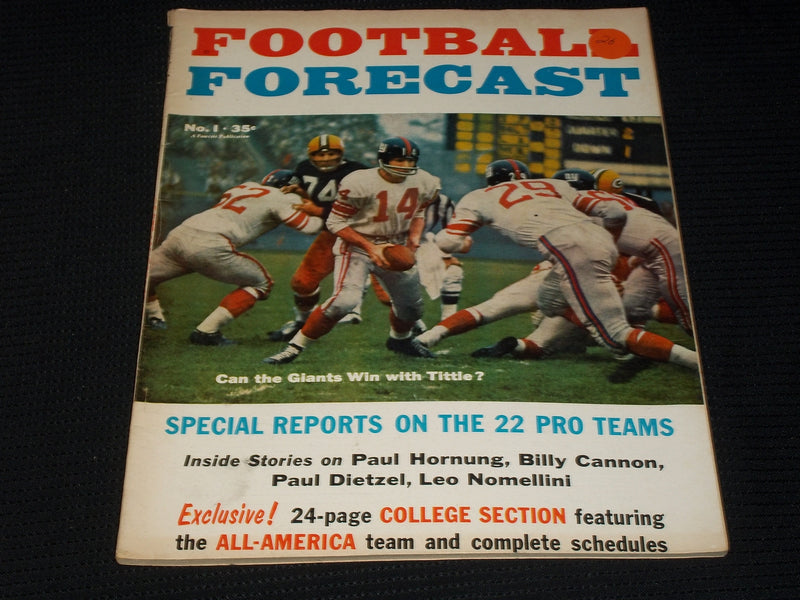 1962 #1 FOOTBALL FORECAST MAGAZINE - THE NY GIANTS COVER - E 7919