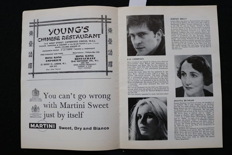 1965 A MONTH IN THE COUNTRY PROGRAM-CAMBRIDGE THEATRE- MICHAEL REDGRAVE- K 2386
