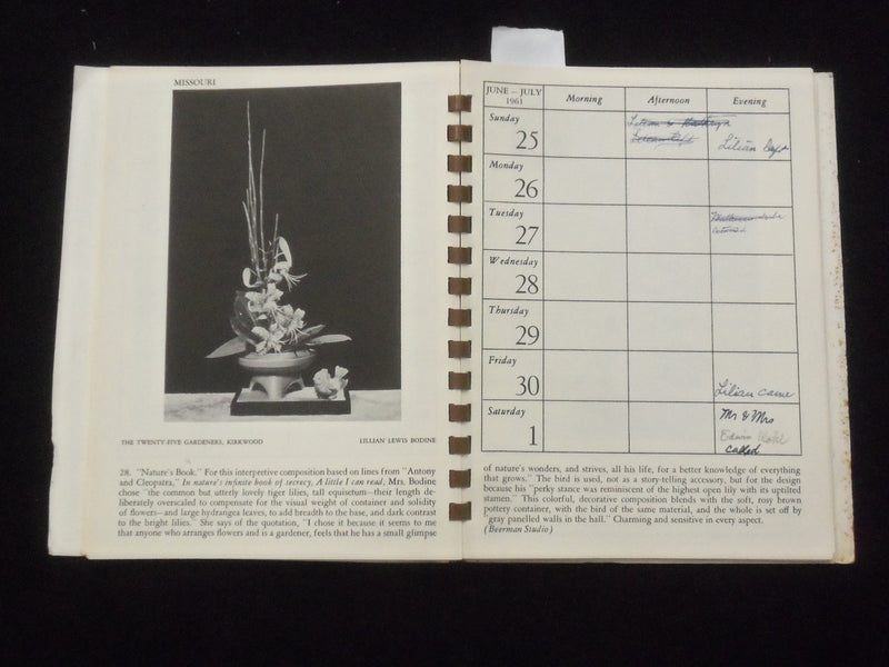 1961 THE FLOWER ARRANGEMENT CALENDAR SOFTCOVER BOOK BY VAN PELT WILSON - J 9940