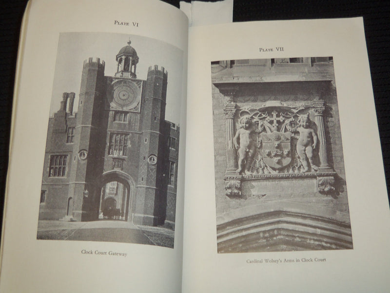 1934 HAMPTON COURT PALACE GUIDE BOOK - PALACE & GARDENS - J 9532