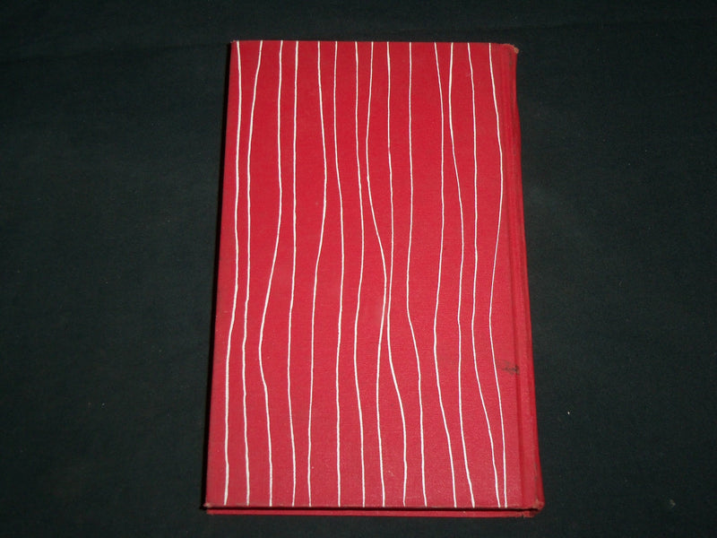 1961 OUTLINES OF TUDOR AND STUART PLAYS HARDCOVER BOOK BY HOLZKNECHT - KD 6664