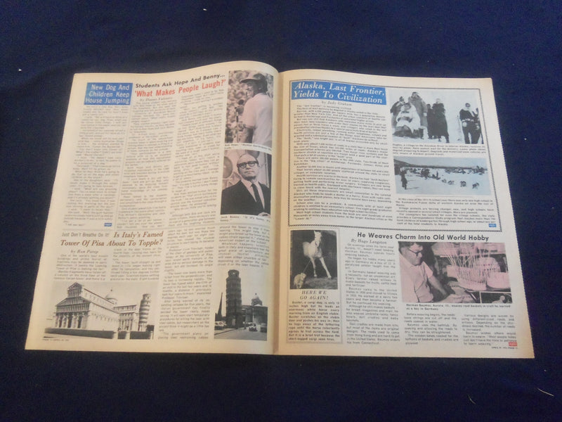 1973 APRIL 29 MODERN PEOPLE NEWSPAPER - BOB HOPE & JACK BENNY - NP 5676