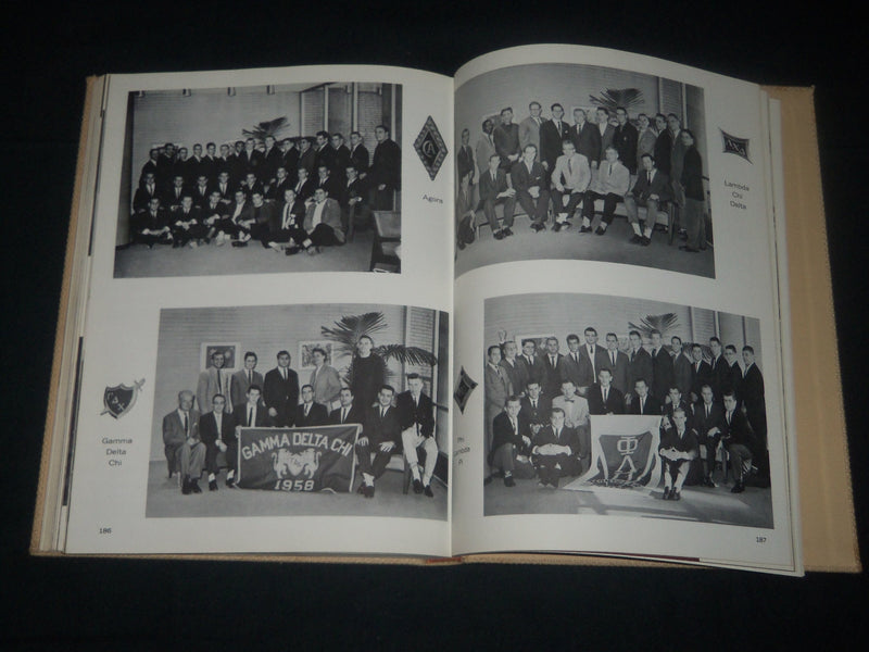 1962 LA CAMPANA MONTCLAIR STATE COLLEGE YEARBOOK - NEW JERSEY - YB 1609